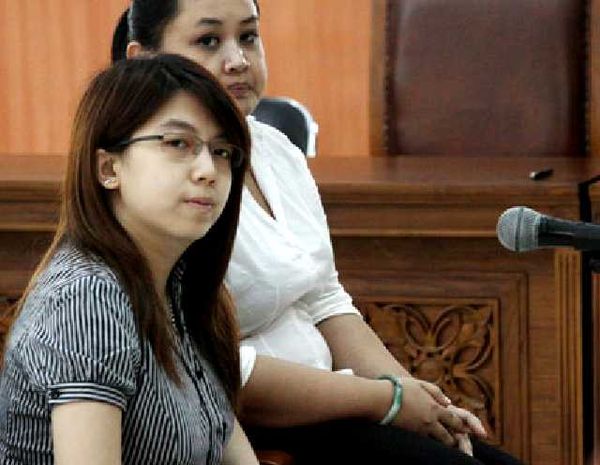 Jane Bersaksi untuk Alter