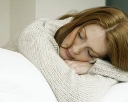 Efek Posisi Tidur Pada Kecantikan Wajah