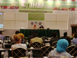 Mulyorini: Jangan Takut Melakukan Sertifikasi Halal