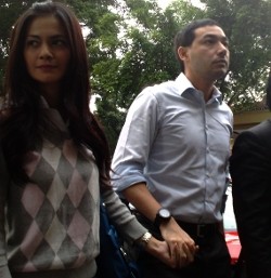 Minta Kasusnya Dihentikan, Cut Tari Datangi Mabes Polri