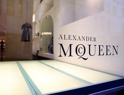 Tribut Pekan Mode London Untuk Lee McQueen