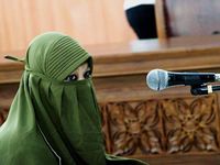 3 Tahun untuk Putri Munawaroh