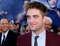 Robert Pattinson Jadi Inspirasi Pakaian Dalam