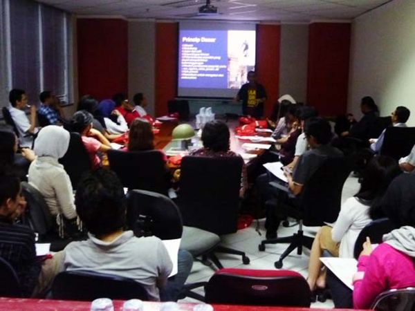 Kuliah Umum Jurnalisme Online di detikcom