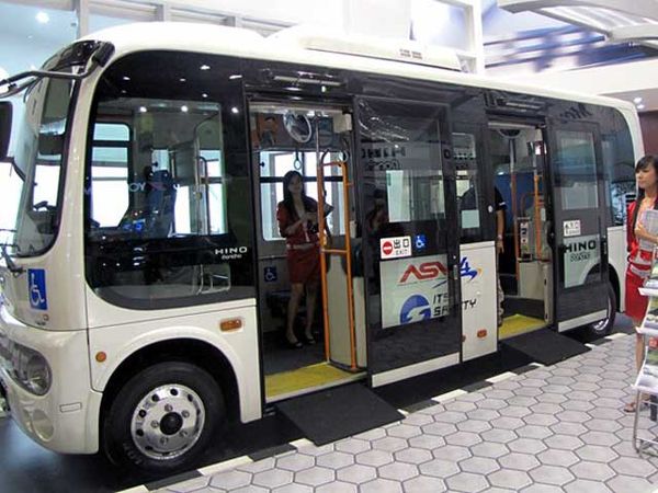 Bus Untuk Penyandang Cacat