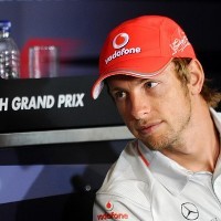 Button Siap Pangkas Jarak dengan Hamilton