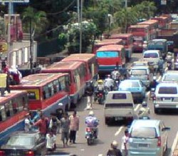 Transportasi Umum Diserahkan Swasta karena Pemerintah Tidak Efisien & Birokratis