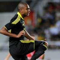 Hodgson Debut, Liverpool Menang