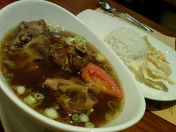 Sop Buntut Hotel Borobudur Hadir di Pacific Place