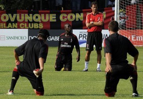 Milan Cari Gelandang