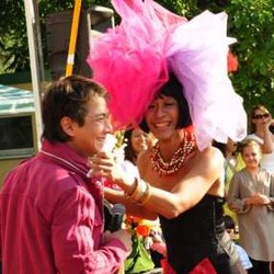 Aming dan Delon Hibur 17-an di Wina