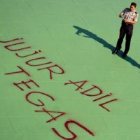 Coretan Pong Bukan Vandalisme Melainkan Semiotika Politik