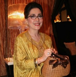 Widyawati Masih Rajin ke Salon di Usia 60 Tahun