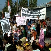 4 Tahun Cemarkan Polusi, PT GJS Didemo Warga