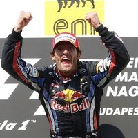 Menang, Webber Puncaki Klasemen