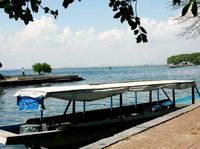 Melihat Peninggalan di Pulau Onrust 