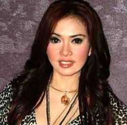 Syahrini Betah Berstatus Single