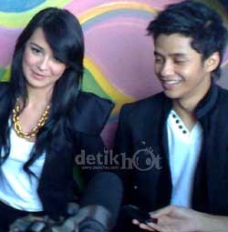 Adly Fayruz Bantah Sindir Shireen Sungkar Via Twitter