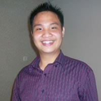 Seorang Pelajar SMA Membaca Kepribadian Melalui Tulisan 