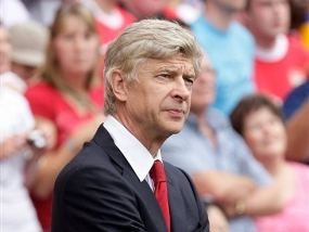 Emirates Cup Sempurna Buat Arsenal