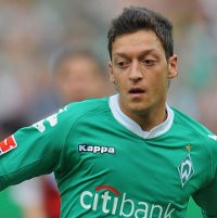 Oezil Jujur-jujuran Soal Kontrak