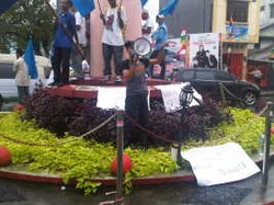 Demonstrasi Mahasiswa Warnai Kunjungan SBY ke Ambon