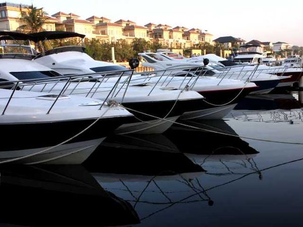 Dermaga Wisata Bahari Marina Ancol