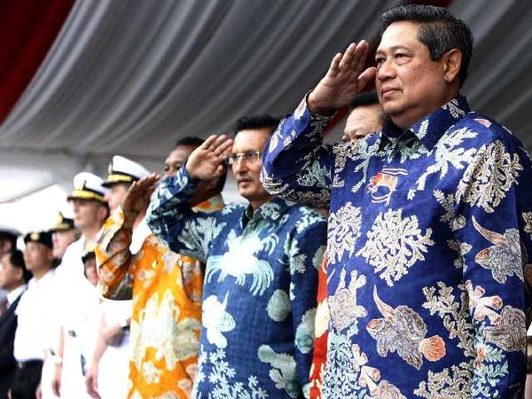 SBY Hadiri Puncak Sail Banda 2010