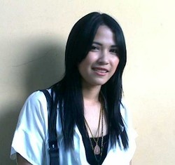 Sakit Lambung, Dinda Kanya Dewi Dicereweti Pacar