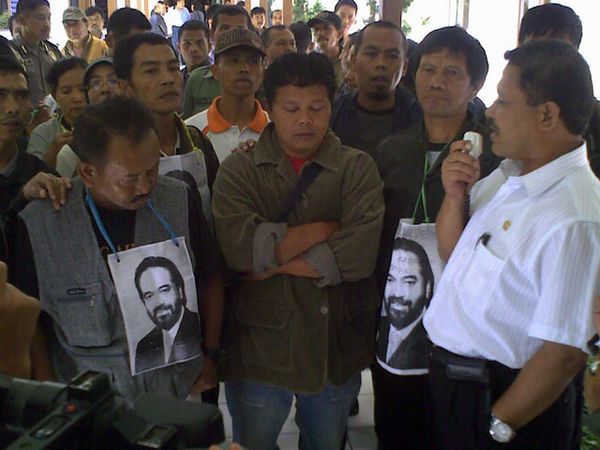 Karyawan Hotel Papandayan Demo