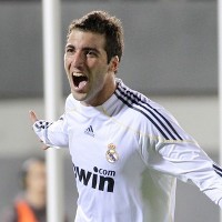 Higuain Tak Tertarik Pakai No.7