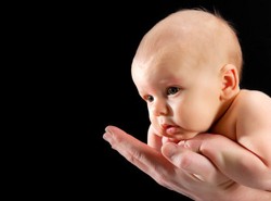 Latihan Untuk Memperkuat Leher Bayi