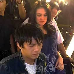 Luna Maya Datangi Konser For.. Free Ariel!!