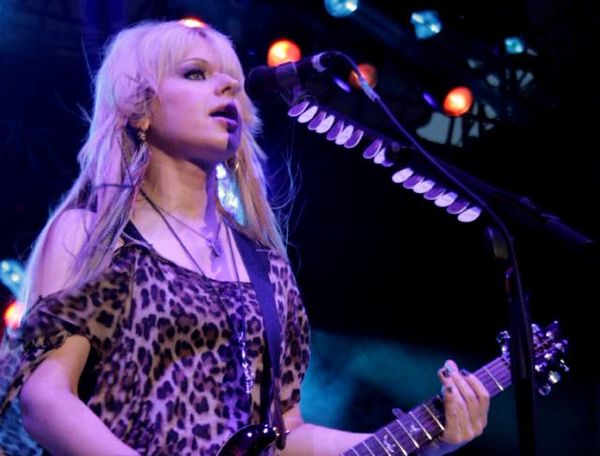 Orianthi, Si Gitaris Cantik