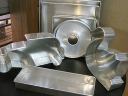 Aneka Bentuk Loyang Cake Cantik 