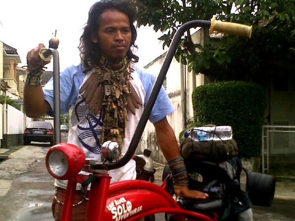 Keliling Indonesia dengan Low Rider 