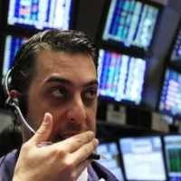 Wall Street Kesandung Data Negatif