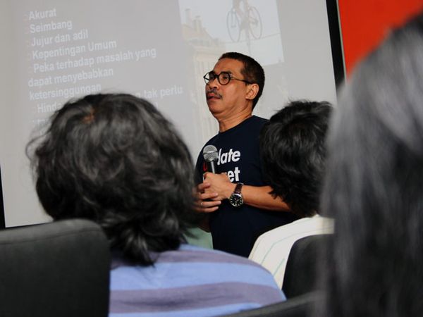 Jurnalisme Online untuk Mahasiswa