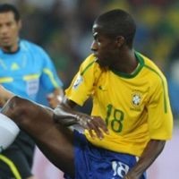 Chelsea Selangkah Lagi Gaet Ramires