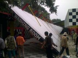 Tempat Usaha Cuci Mobil di Kemang Dibongkar P2B