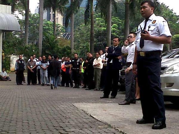 Atrium Setiabudi Diancam Bom