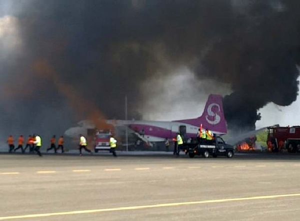 Simulasi Penyelamatan Penumpang Pesawat