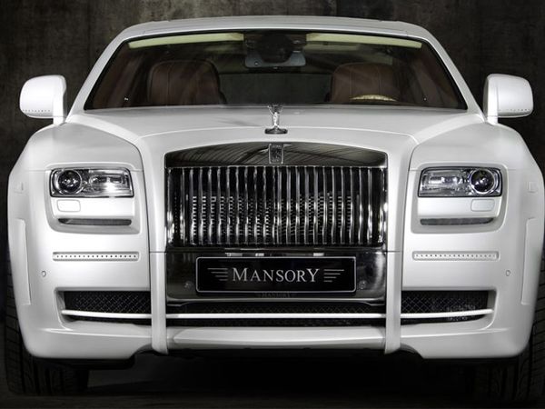 Hantu Putih dari Mansory