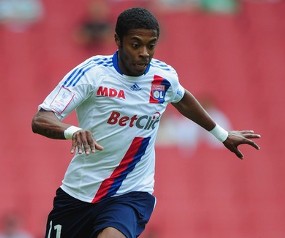 Inter, Juve & Milan Berebut Pemain Lyon