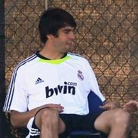 Kaka Operasi, Bisa Absen Empat Bulan