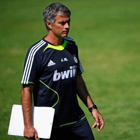 Mourinho Butuh Dua Pemain Lagi 