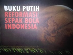 Lewat Buku, Arifin Sentil PSSI