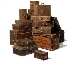 Koper Antik Louis Vuitton Dilelang