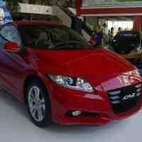 Si Hybrid CR-Z Mejeng di Sutos