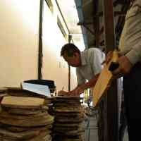 Polisi Bojonegoro Amankan Mobil Berisi Kayu Ilegal